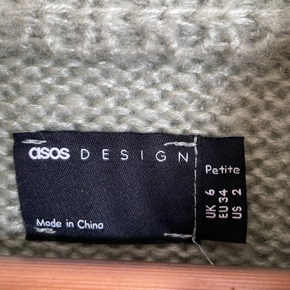 ๐ฆ ASOS petite oversized sweater - NEW! - Picture 7 of 11